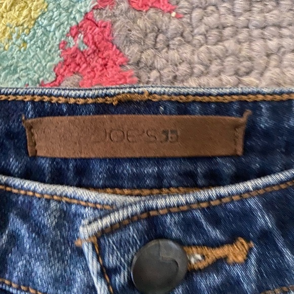 Joe’s Jeans cut off short - Picture 3 of 4